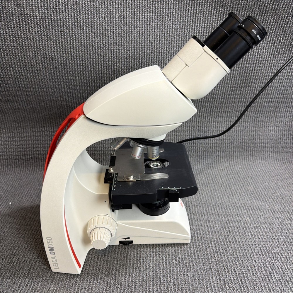 Leica DM750 Microscope W/ Objectives