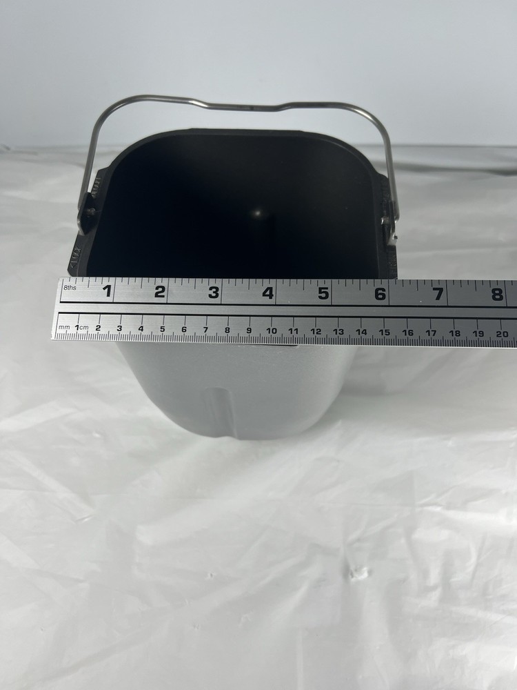 Replacement Pan With Paddle for GOLDSTAR Automatic Breadmaker Model: HB-026E