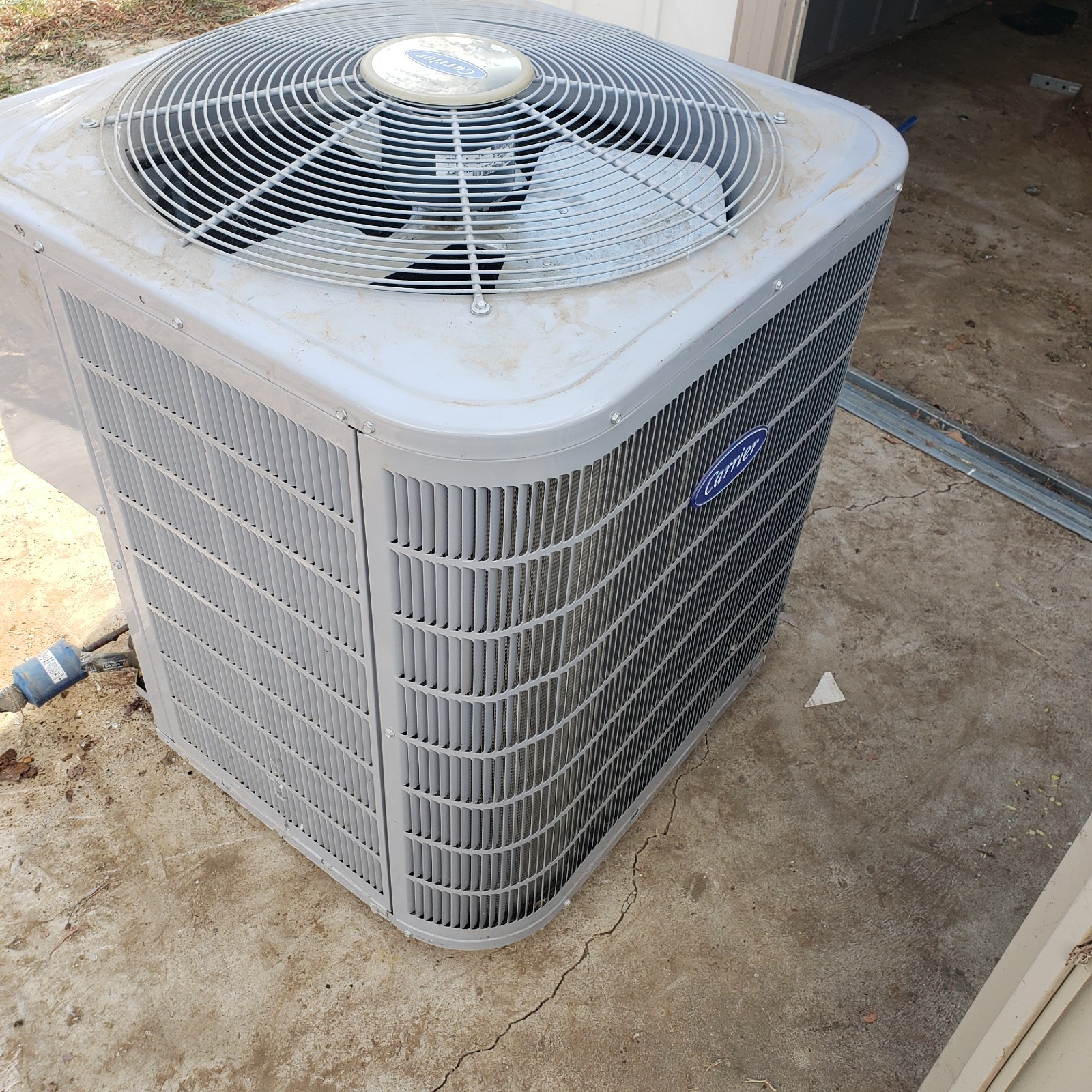 Carrier Performance Air Conditioner 17seer, 36,000btu