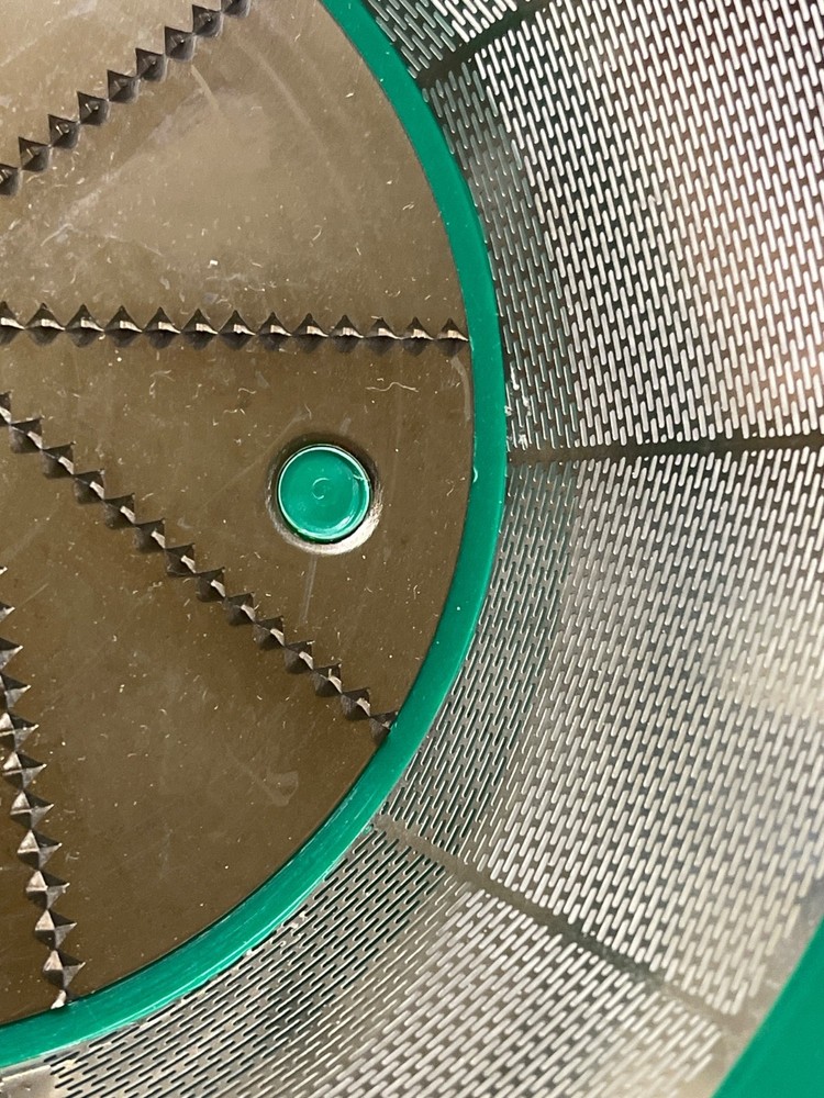 Juiceman 211 Strainer Filter Basket w/ Cutter Blade