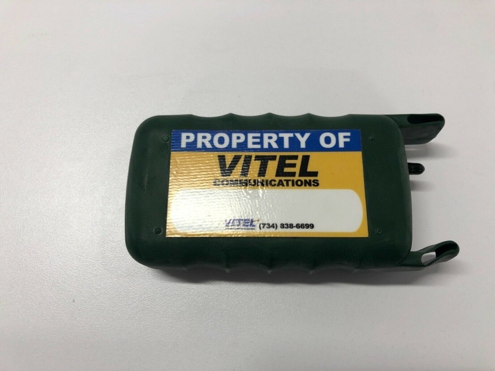 Extech Instruments PM100 Fiber Optic Power Meter 9VDC W/AC Adapter