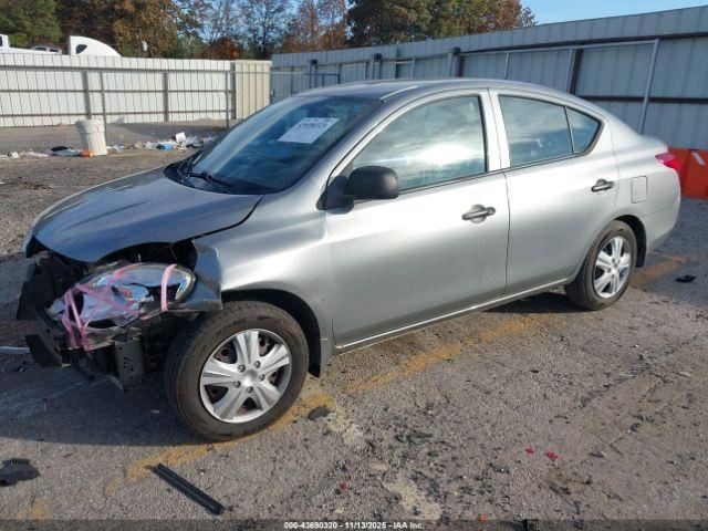 VERSA     2012 Glove Box 4901076