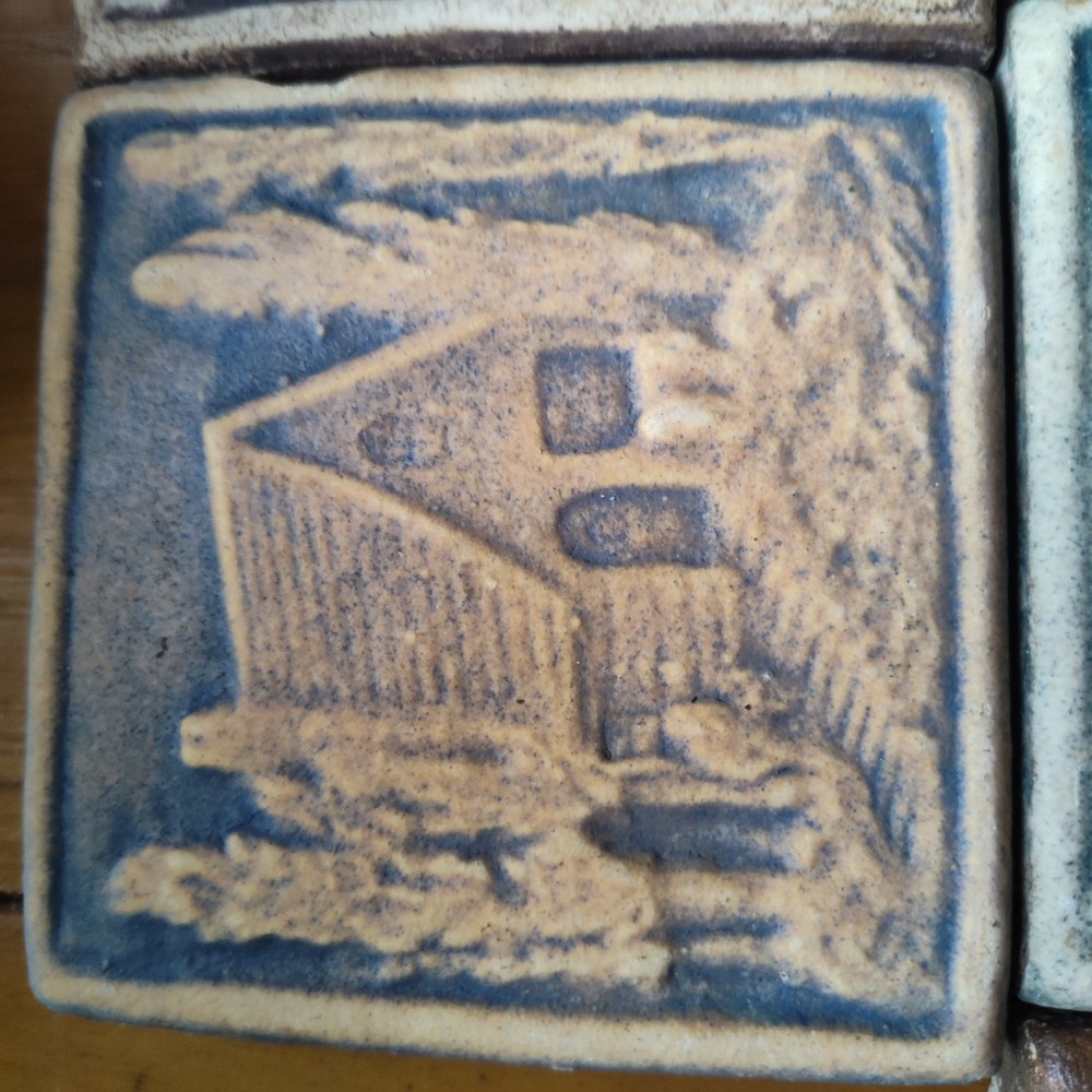 CALIFORNIA ART TILE