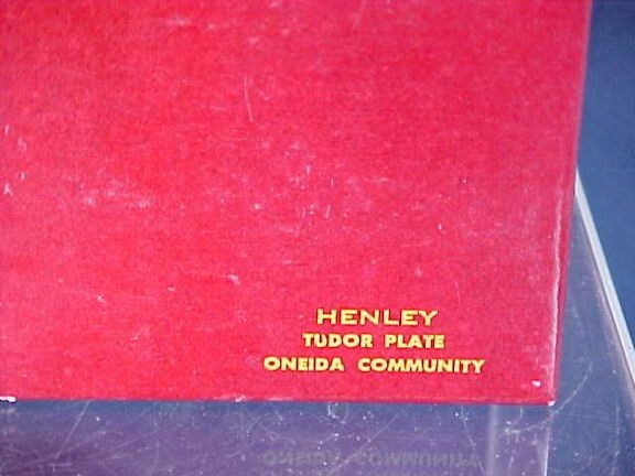 Vintage Henley Tudor Silver Plate Oneida Community Salt Pepper Original Box