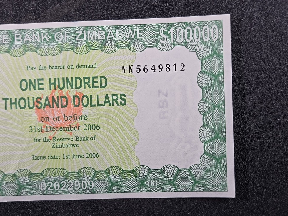 2006 ZIMBABWE $100,000 note - Pick#32 - Solid VF/XF