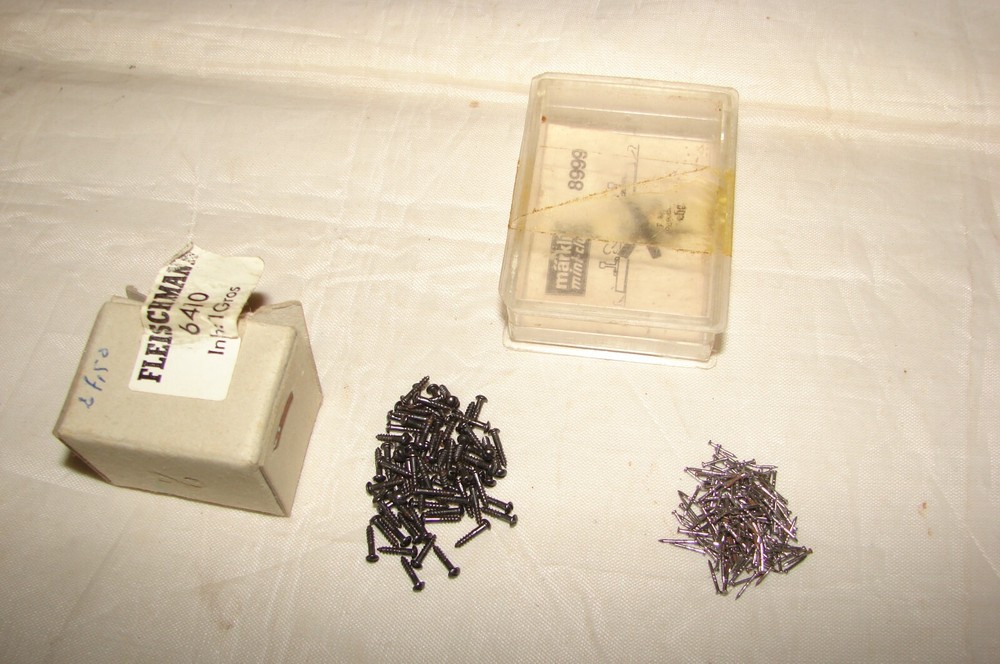 MARKLIN FLEISCHMANN Z SET SCREW TIPS FIXING RAILS ELECTRIC TRAIN 8999 6410