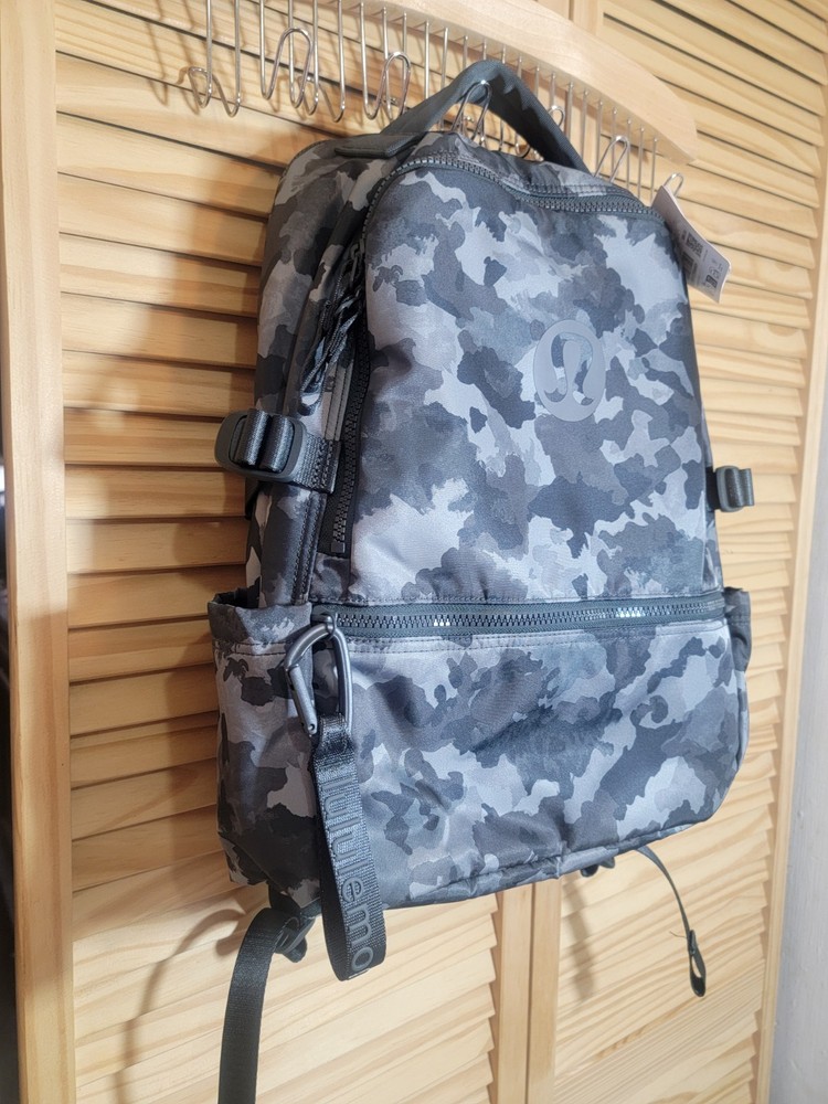 Lululemon New Crew Backpack 22L Black Camo