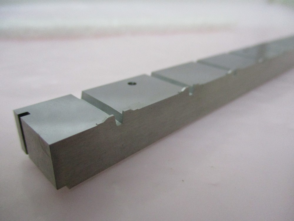 PK18665-H01 Insert, Runner, Upper (28 Pon), 420848