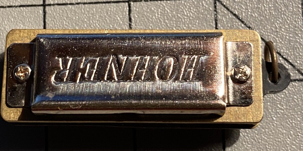 VINTAGE MINIATURE HARMONICA KEY CHAIN