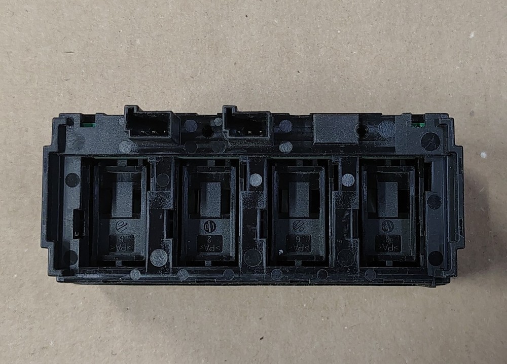 A06-90732-001 MODULE-MODULAR SWITCH FIELD, 4 SWITCH RECEPTACLE, CHROME, P4