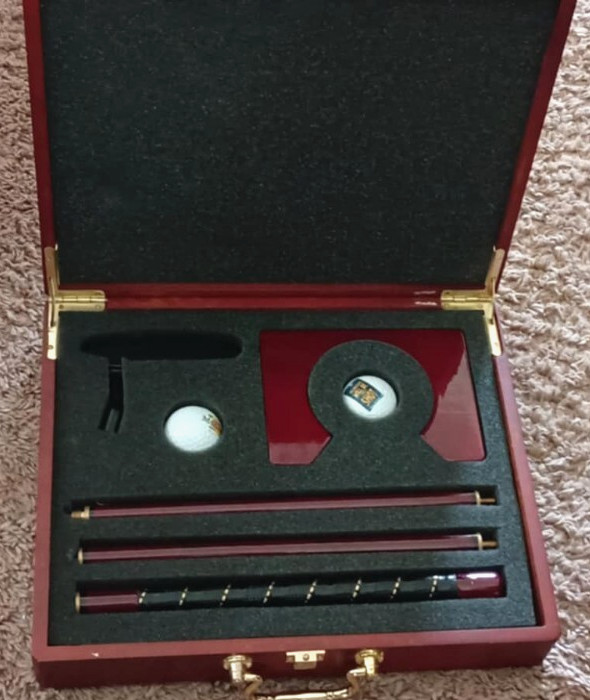Executive Golf Mini Putting Set