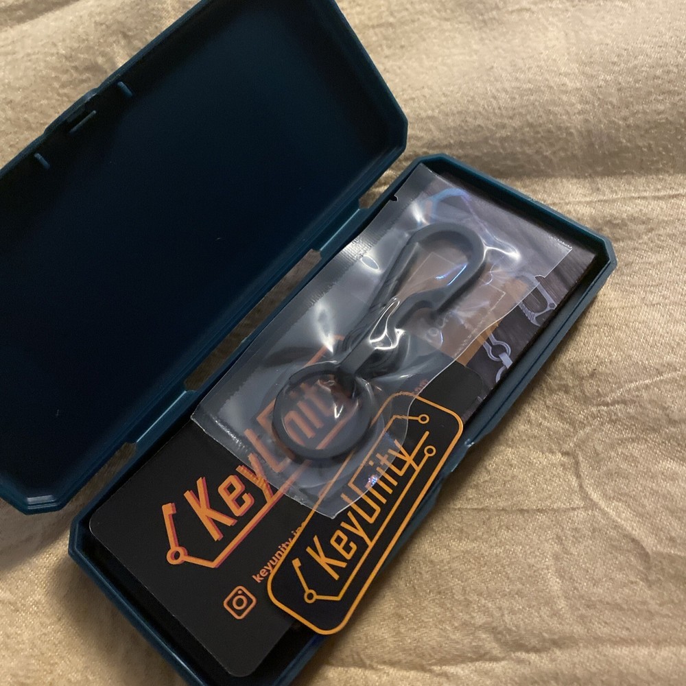 KeyUnity KM01 PVD Black Keychain Clip with Bottle Opener Quick Release