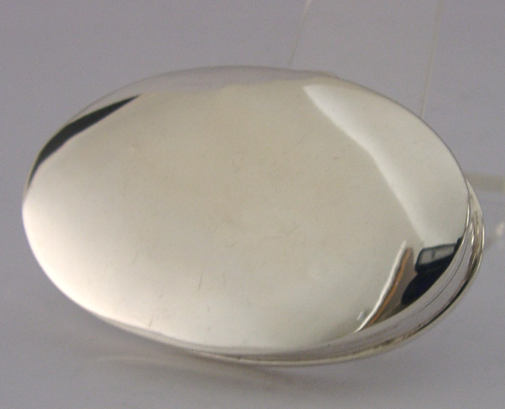 QUALITY ENGLISH SOLID STERLING SILVER GOOD SIZED BOX 2000 2.75 inch
