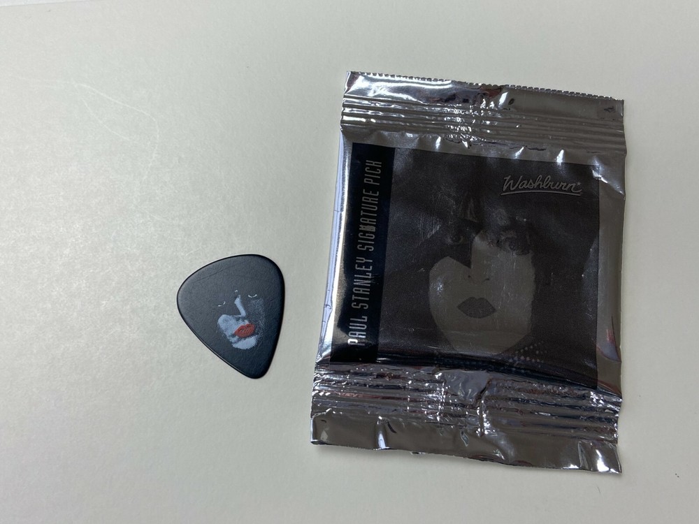 KISS Band Guitar Pick PAUL STANLEY Face Open & Sealed Washburn 2pc Lot Plectrum