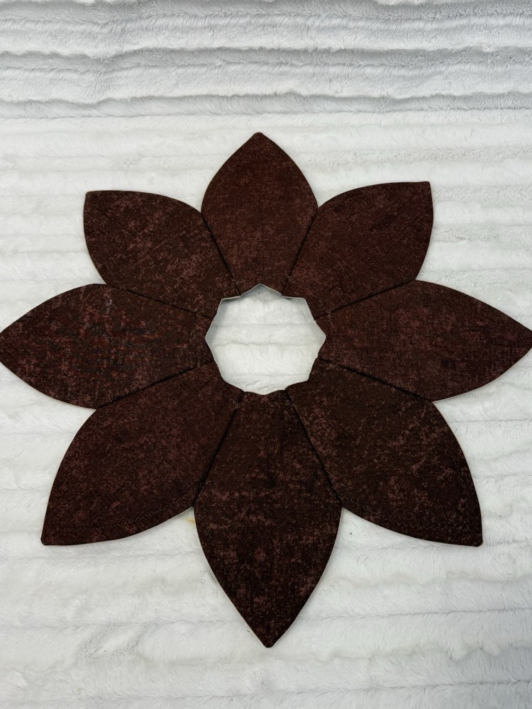 Handmade Leaf Round Table Centerpiece Quilted Rustic Cabin Moose Deer Woods