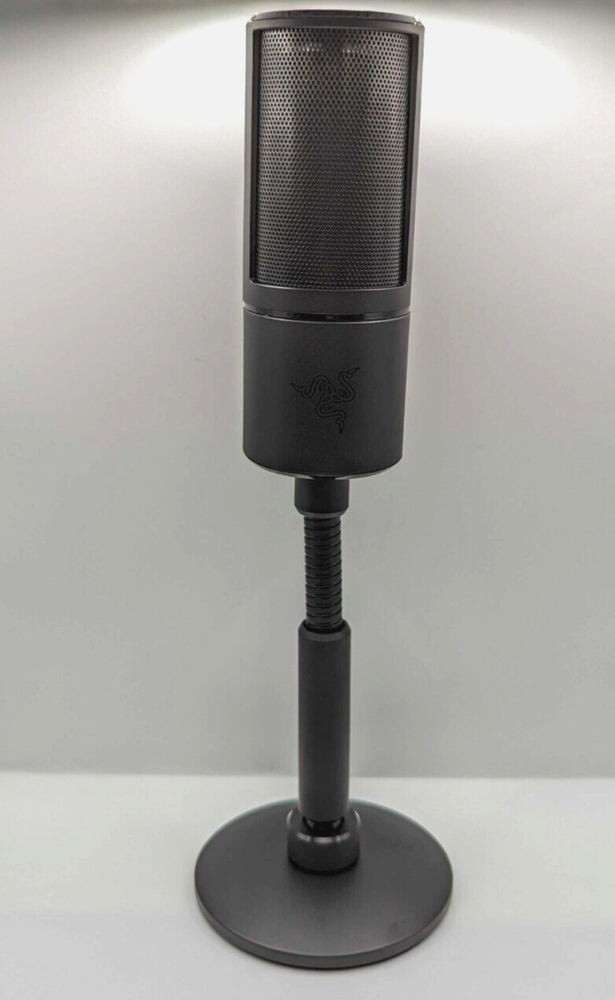 Razer Seiren Emote Streaming Microphone LED Display Hypercardioid Condenser Mic