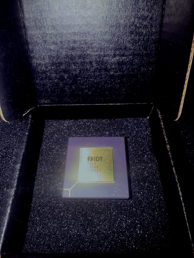 IDT7026L25GB