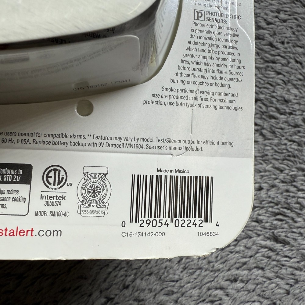 First Alert Hardwired w Battery Back-Up Ionization Interconnected Smoke Detector