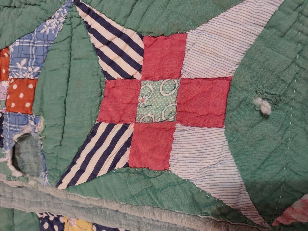 Vintage Hand Made Quilt Pre-Owned Blue