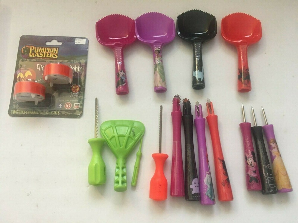 Pumpkin LED light & carving kit with different characters Halloween Tools