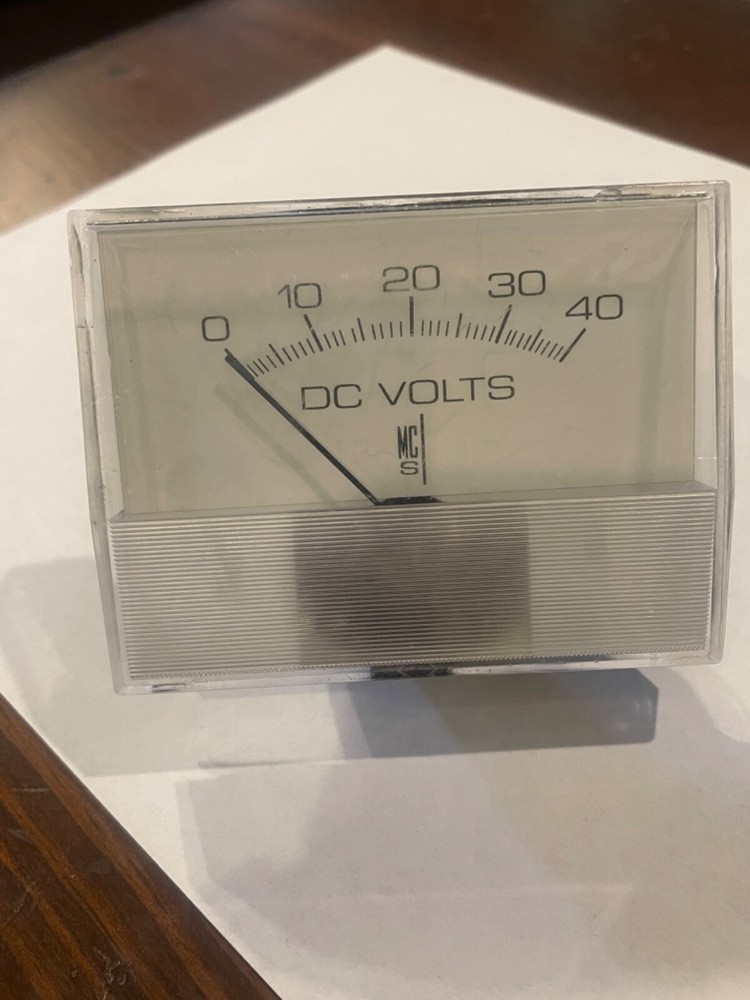 MCS 0-40 DC VOLTS PANEL METER, PANEL FACE: 3.21" LENGTH X 2.45" HEIGHT