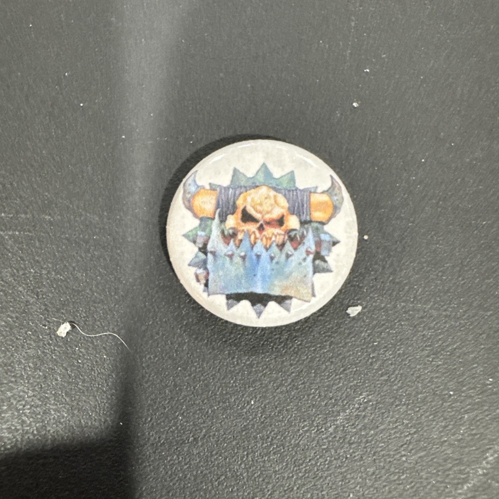 Warhammer 40k Ork Pin Badge Lapel