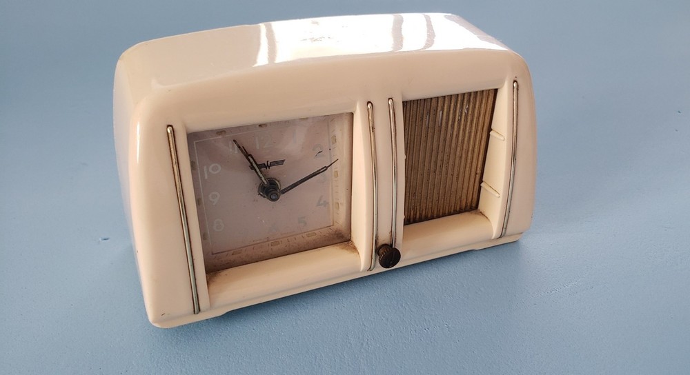 MUSICAL CLOCK