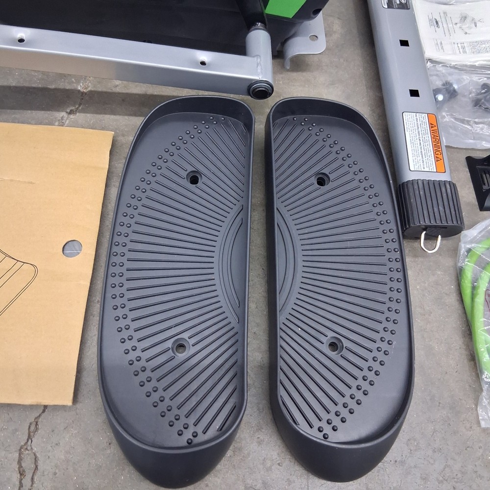 Stamina InMotion E3000 Compact Elliptical Exerciser Machine w/ Bands NEW **READ!