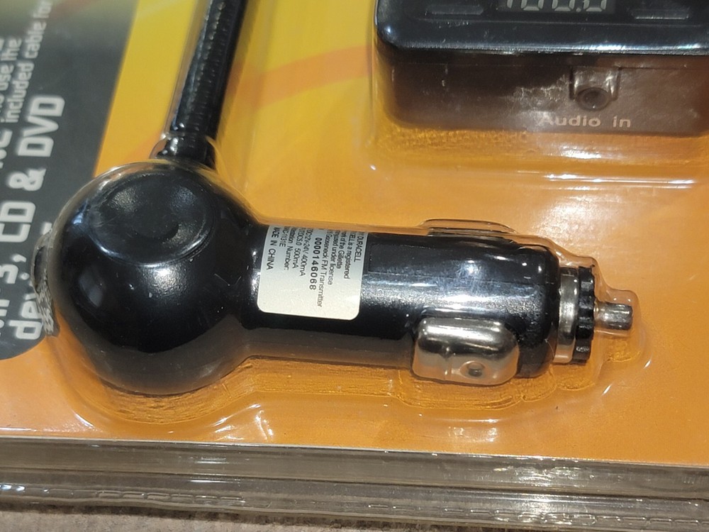 Duracell Gooseneck FM Transmitter & Charging Dock DU1815 Dockable Ipod Iphone