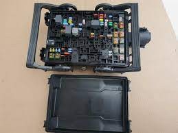 Genuine GM Fuse & Relay Box 84075773