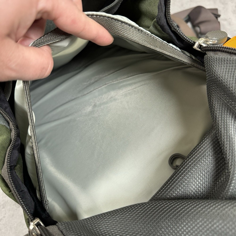 VORTEX Hiking Backpack - Green/Gray - Read