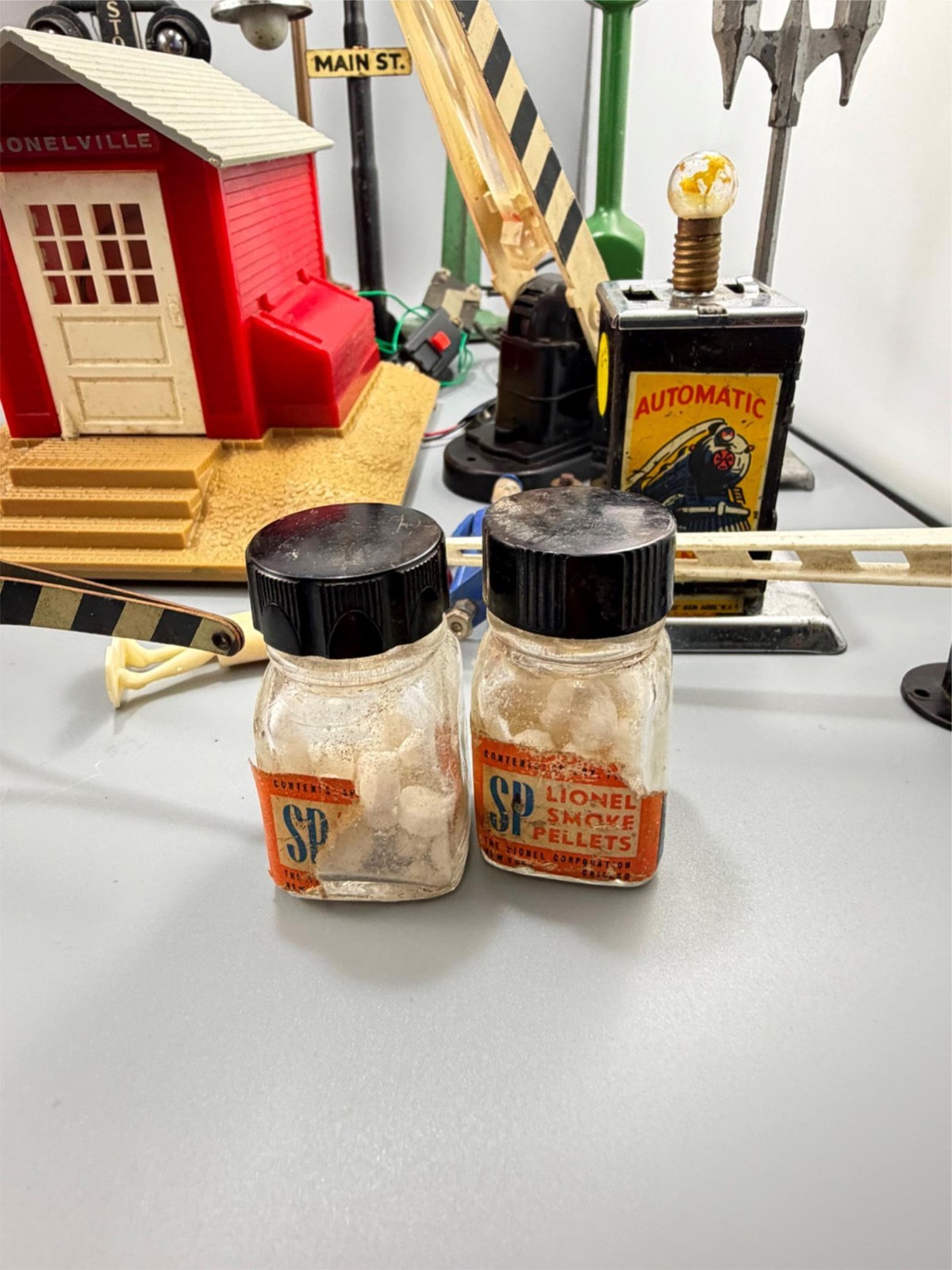 Assorted Lot of 33 O Gauge Lamp Posts Railroad Crossing Gate Bumper Etc.. AS IS