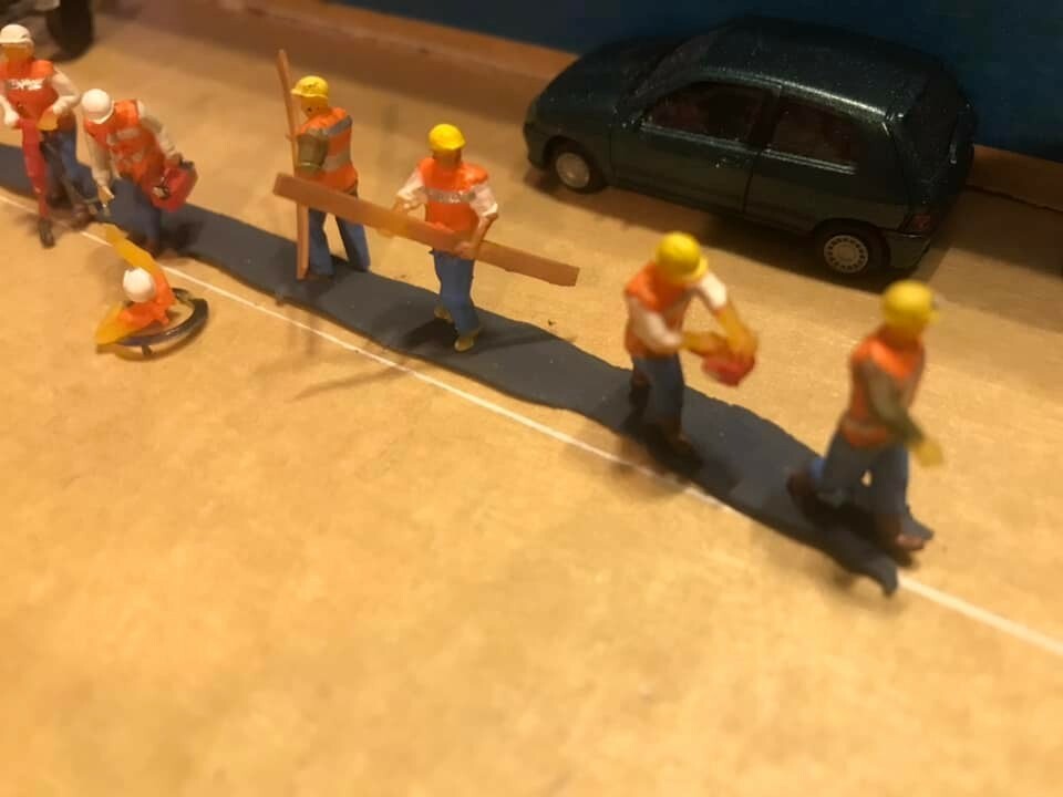 Ho 1/87 Scale Road or Construction Workers Set UNPAINTED