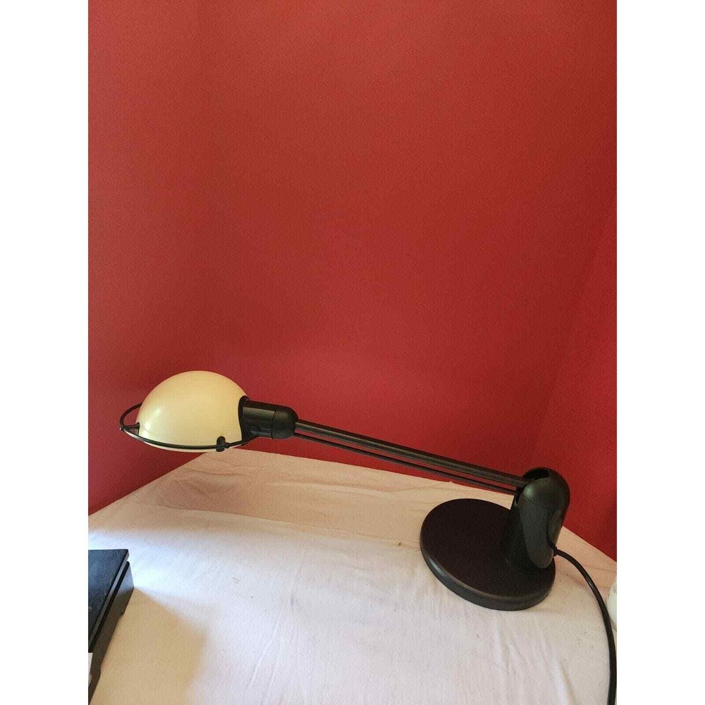 Postmodern Deta!ls D Lyra Desk Table Lamp