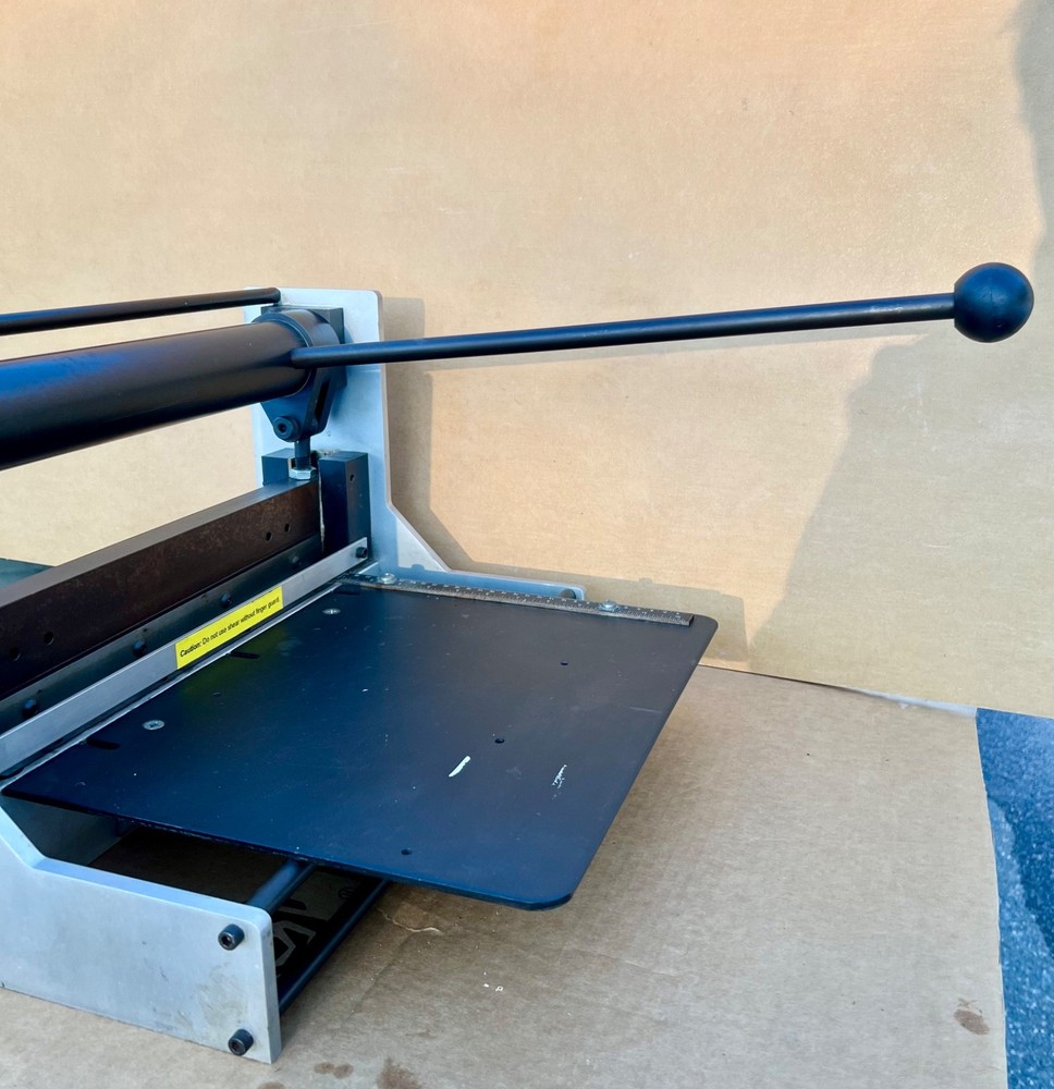 AccuCutter 4001 13" Heavy Duty Guillotine Shear