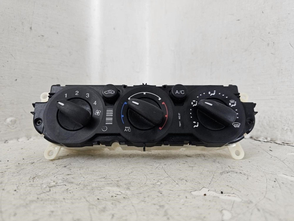 Temperature Control Manual Temperature Control Fits 13-14 FOCUS 2396873