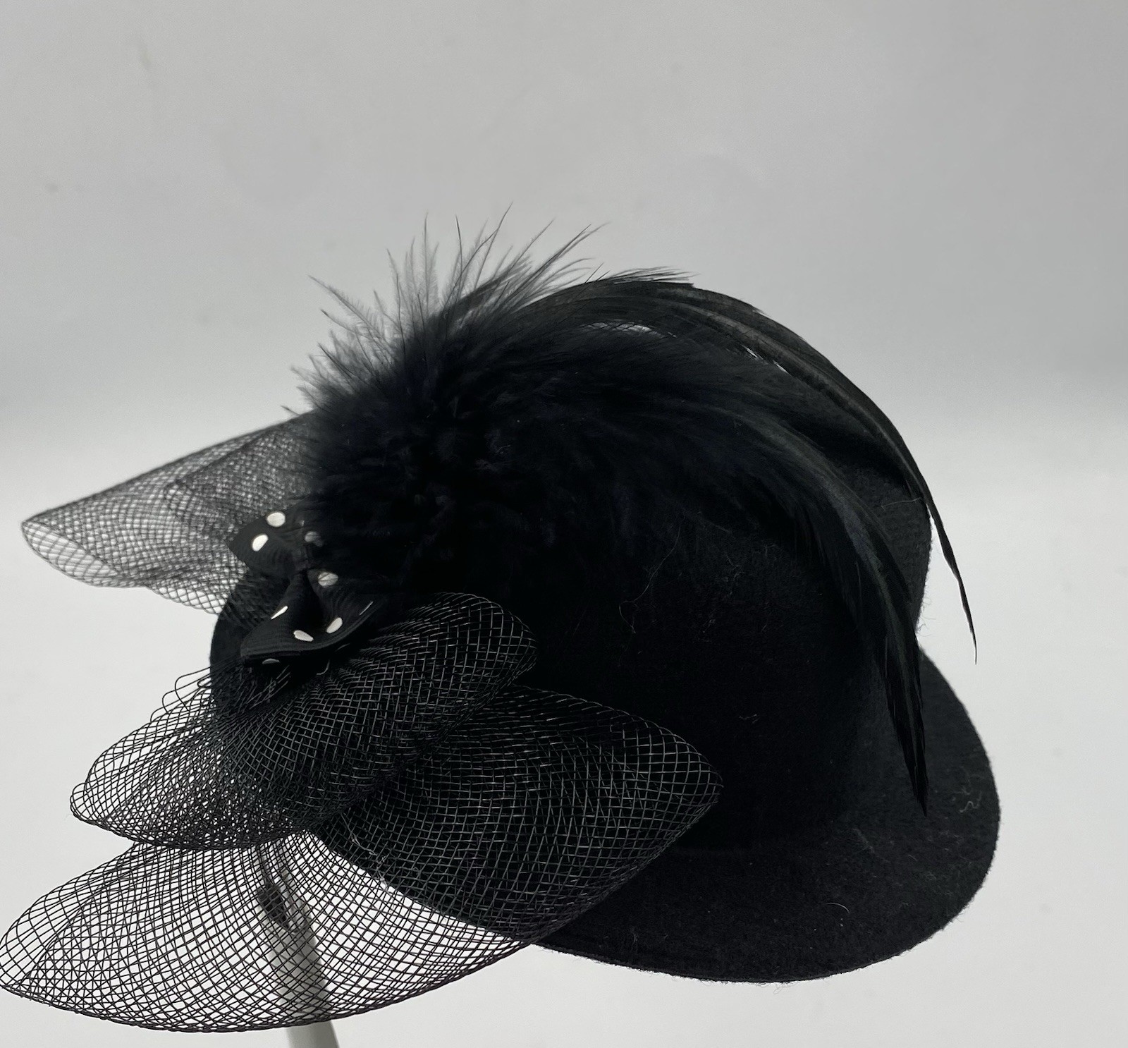 FASCINATOR Black VELVET Hat W/NETTING & FEATHER Party KENTUCKY DURBY