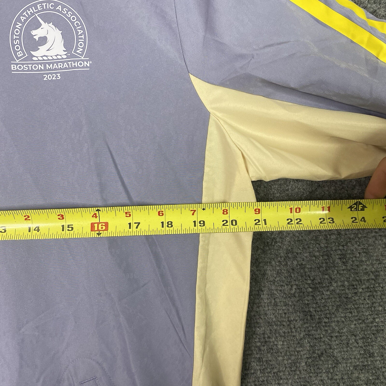 Adidas 2023 Boston Marathon Celebration Jacket Mens Medium Running HY0263 - New