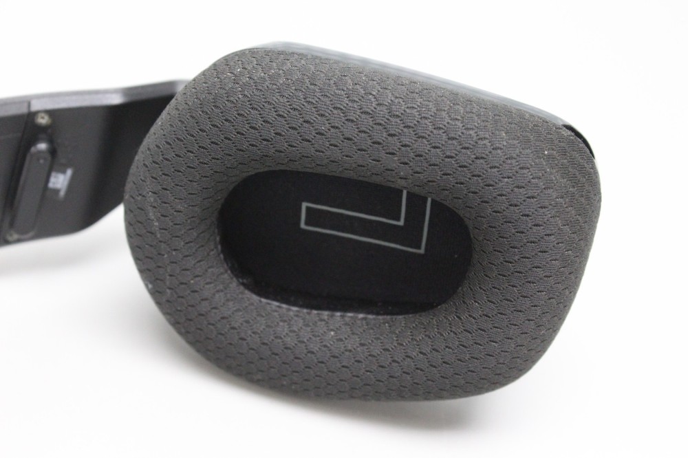 Logitech G733 Lightspeed Wireless Gaming Headset