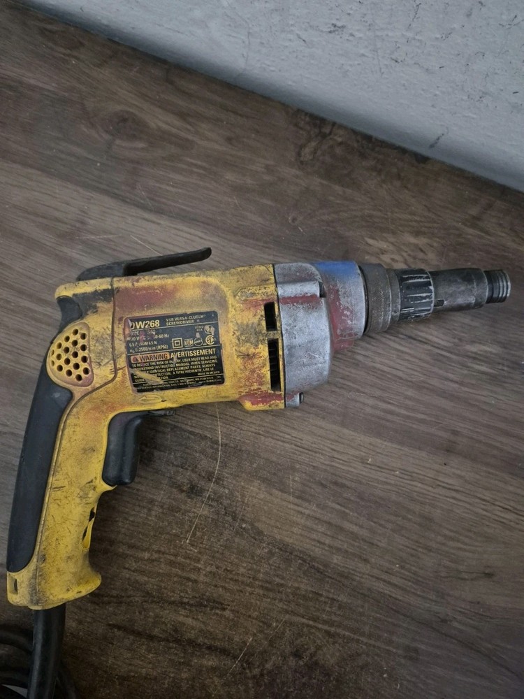 DeWalt DW268 Corded Variable Speed Reversing Versa-Clutch Screwdriver