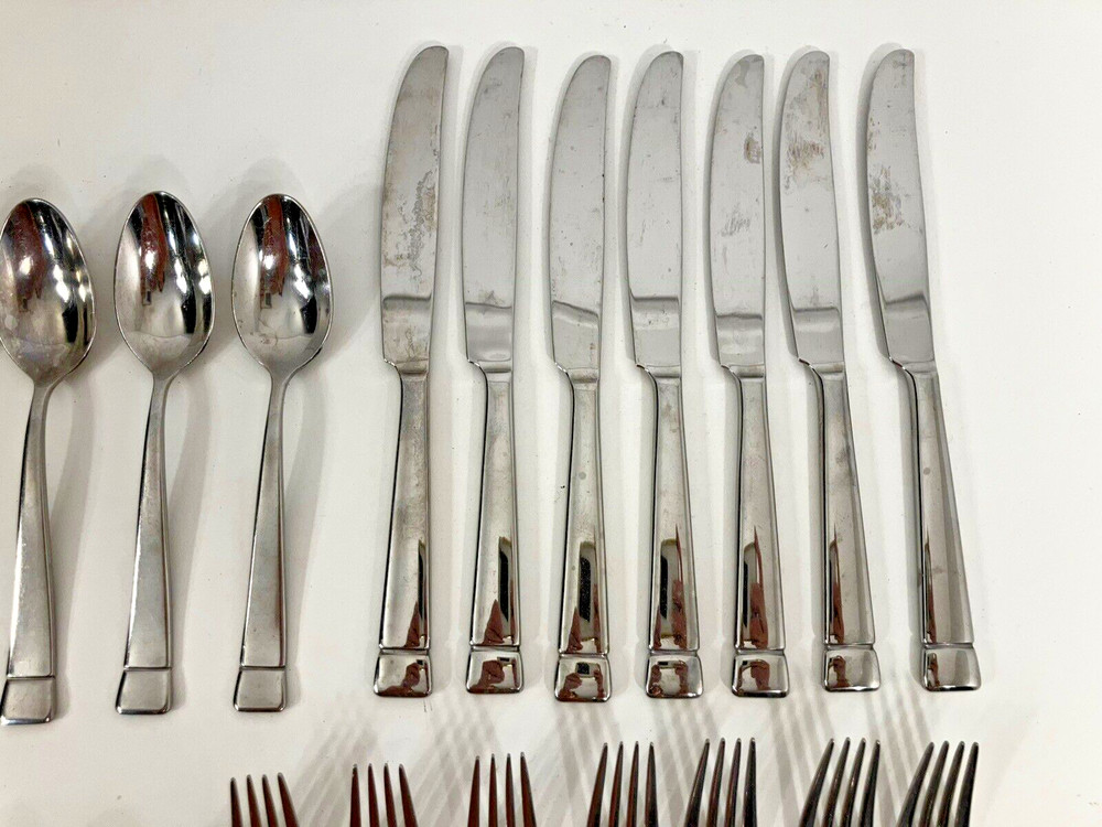 Lot 34 Pieces Oneida Legend Stainless Flatware