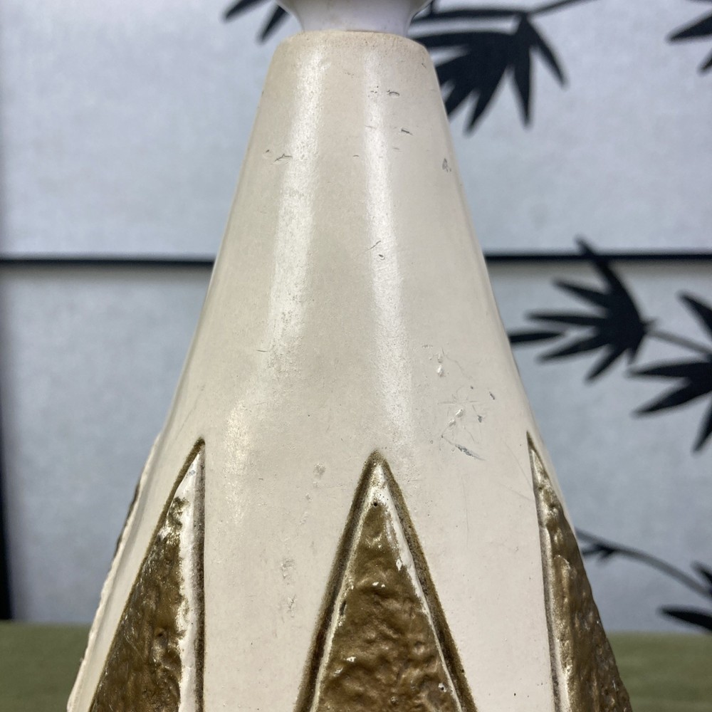 Mid-Century Ceramic Table Lamp – 1960s (Needs Rewiring)