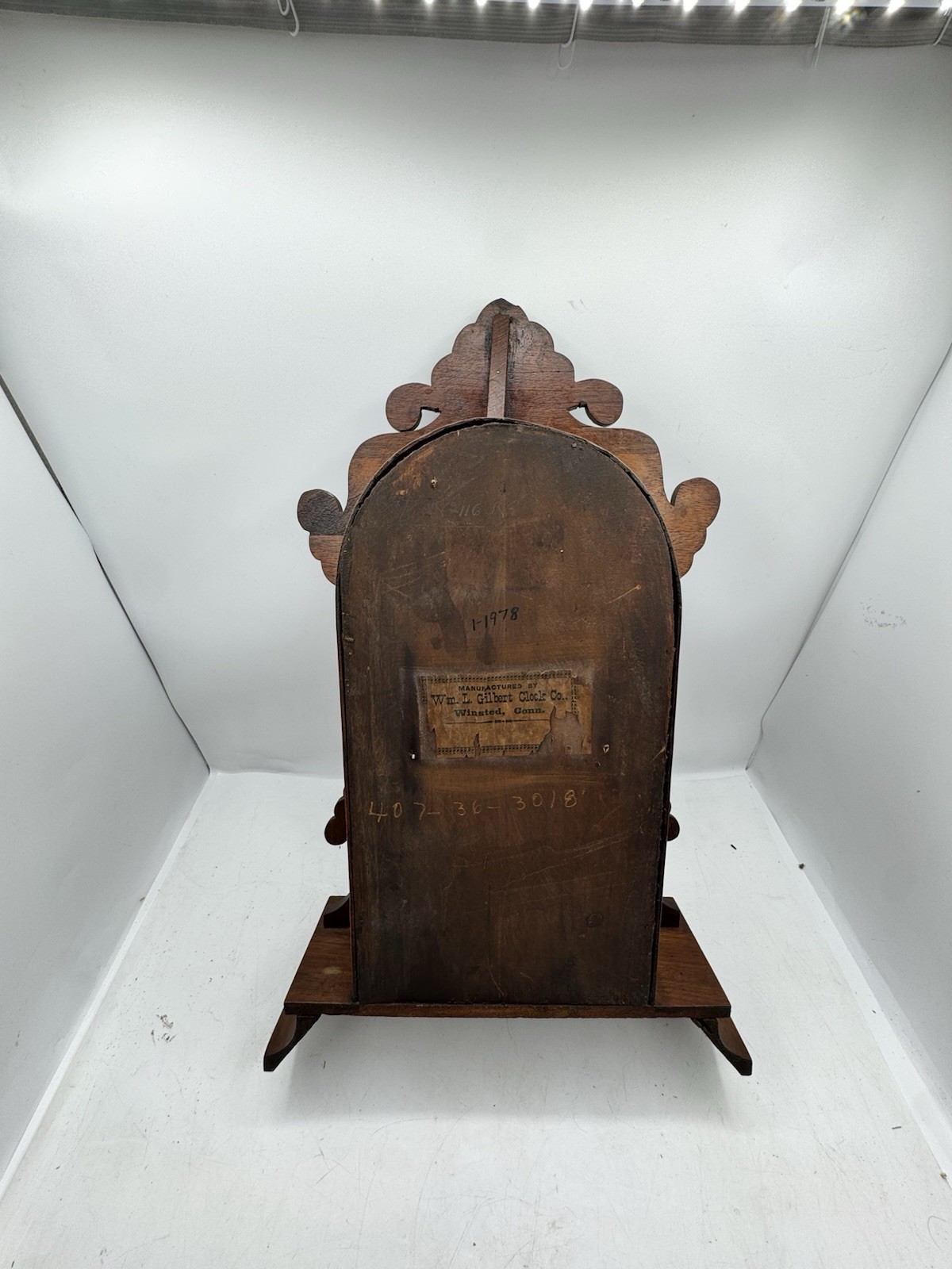 Antique 1800s WM L Gilbert Mantle Clock W/Key Tested Runs