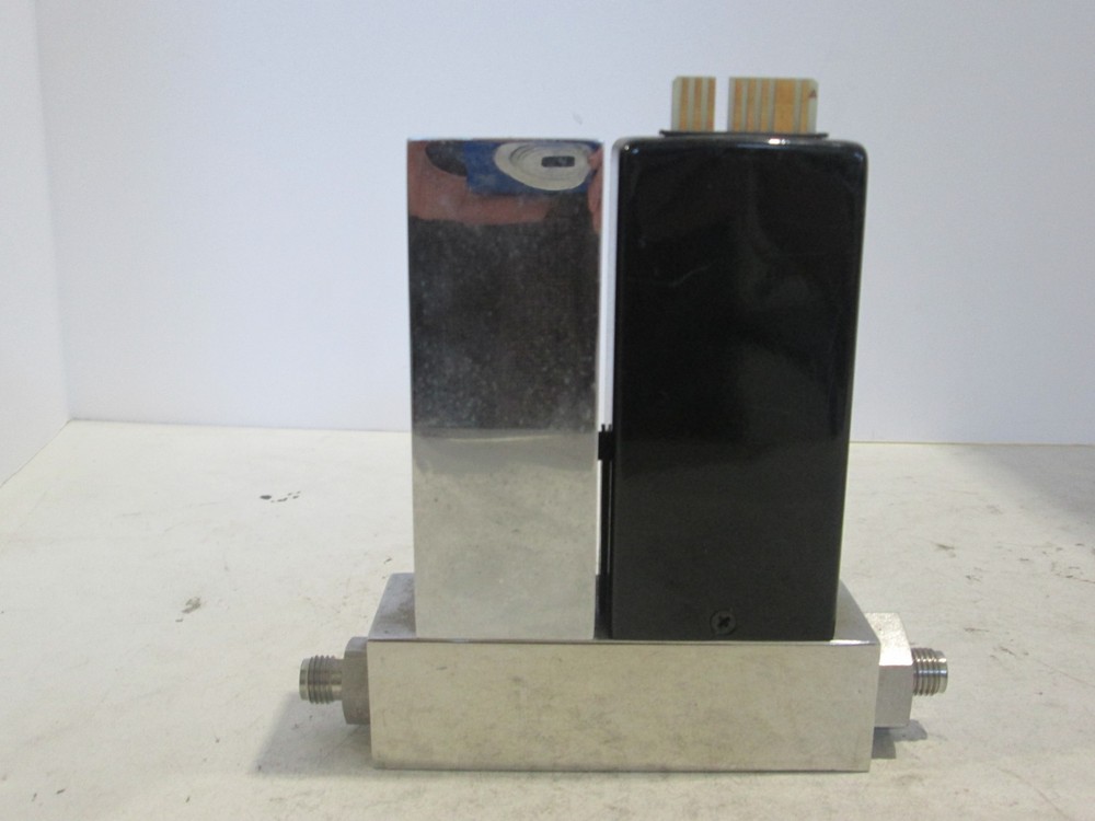 Unit, UFC-2000, Mass Flow Controller, 20 SLM, Ar, Used