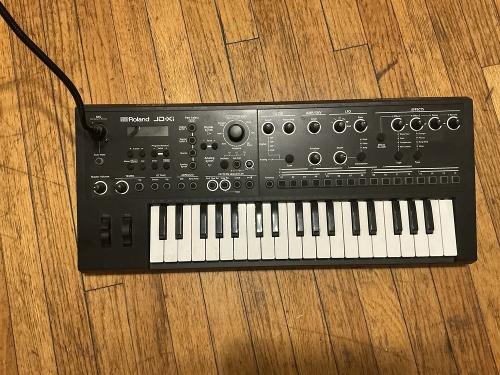 Roland JDXI Keyboard Synthesizer