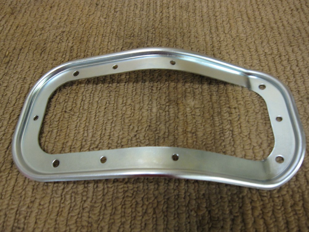 68-72 CHEVELLE 4 SPEED CONSOLE BOOT RETAINING RING