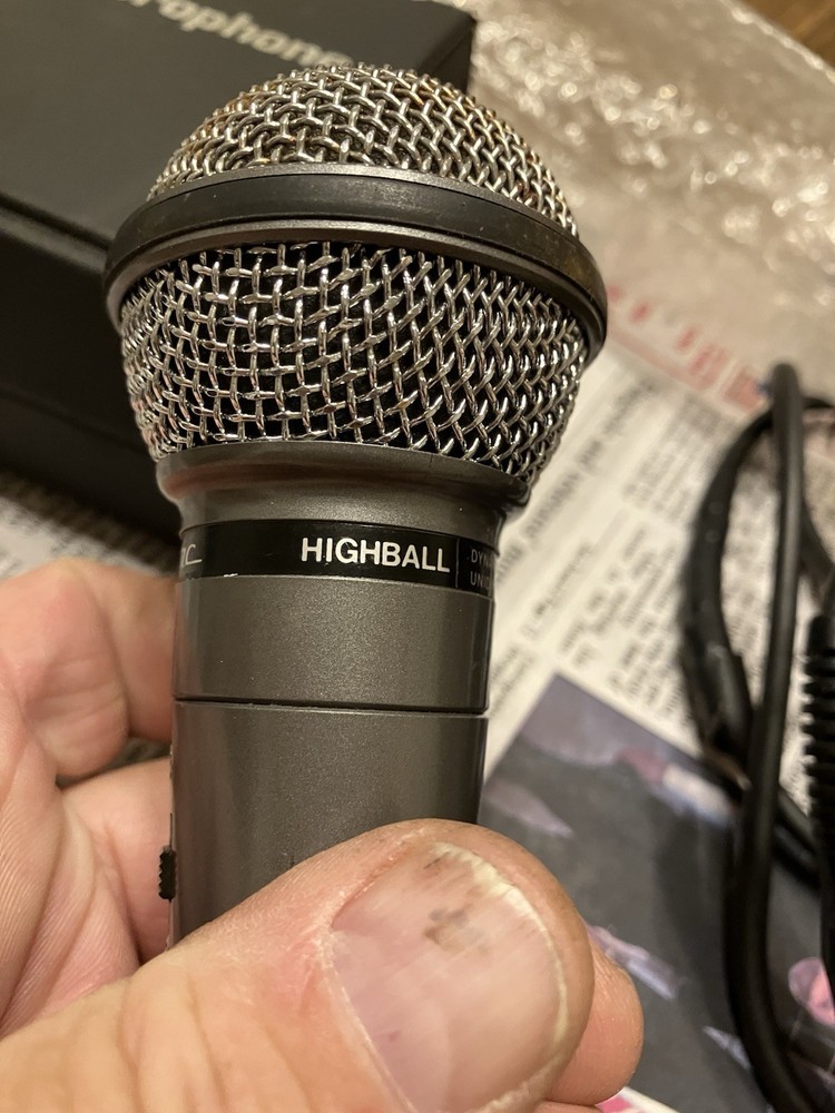 Realistic Highball Dynamic Microphone Unidirectional 33-984A with Cable and Case