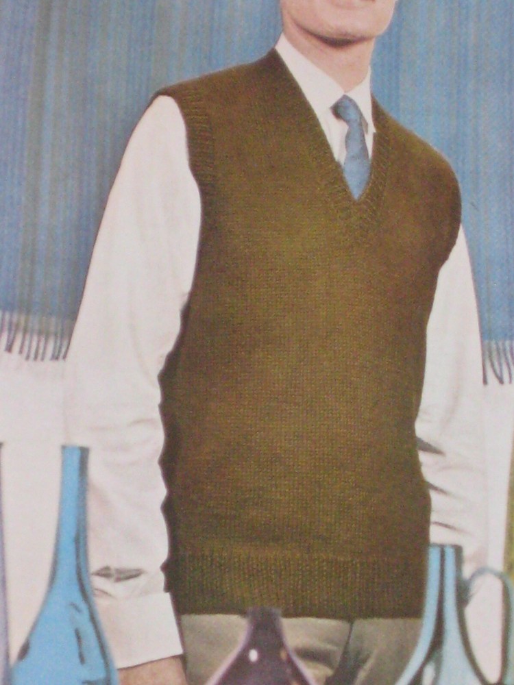 Classic Sleeveless pullover;  (DYC207) vintage men's KNIT  pattern