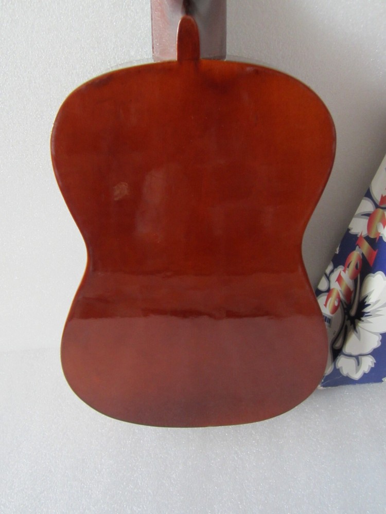 BEAUTIFUL HAWAIIAN UKULELE