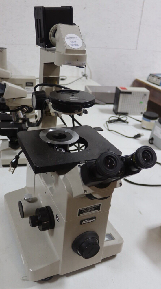 Nikon Diaphot   Inverted Hoffman Modulation Contrast Microscope